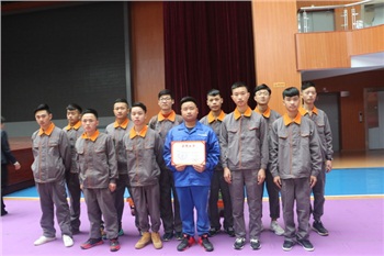航天學校：開幕式上露絕活，少年工匠揚美名——我校學生參與2017年全國九市區(qū)職教協(xié)作會第三十屆年會開幕式暨長沙市中等職業(yè)學校技能展演